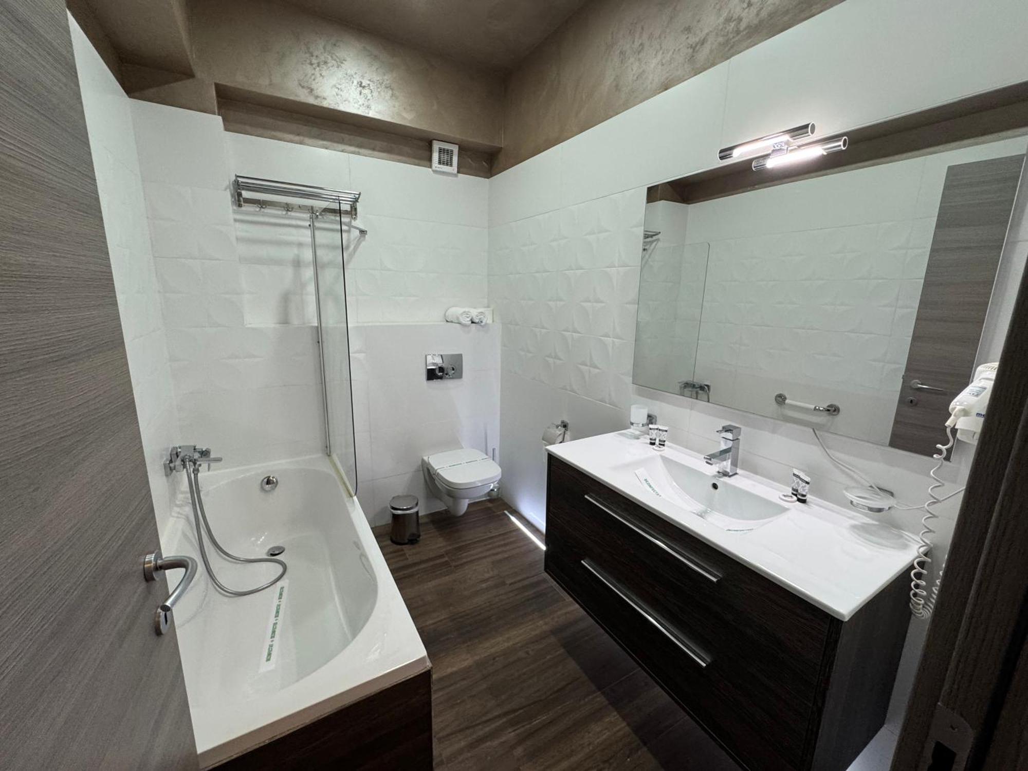 Apartament Sara White Tower Mamaia